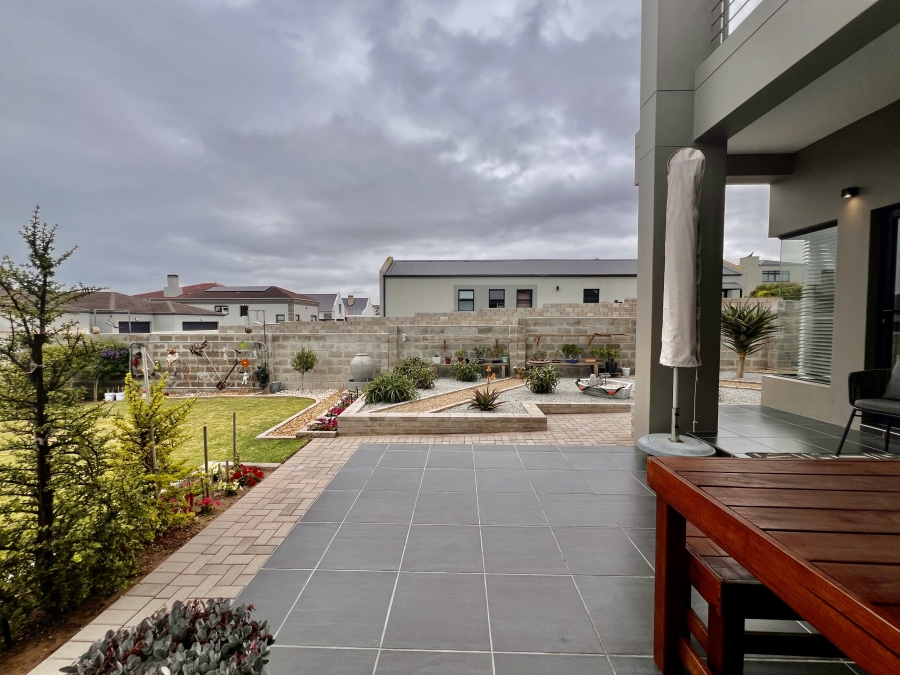 3 Bedroom Property for Sale in Myburgh Park Western Cape